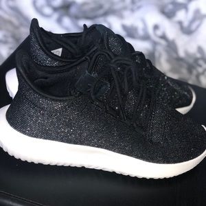 Women’s Adidas tubular shadows